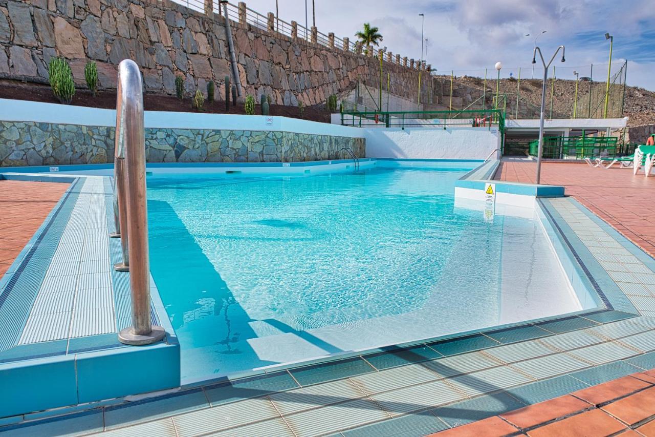 Malibu 2 Apartamento Con Aire Acondicionado, Campo De Tennis Y Piscina Con Solarium Puerto Rico  Bagian luar foto